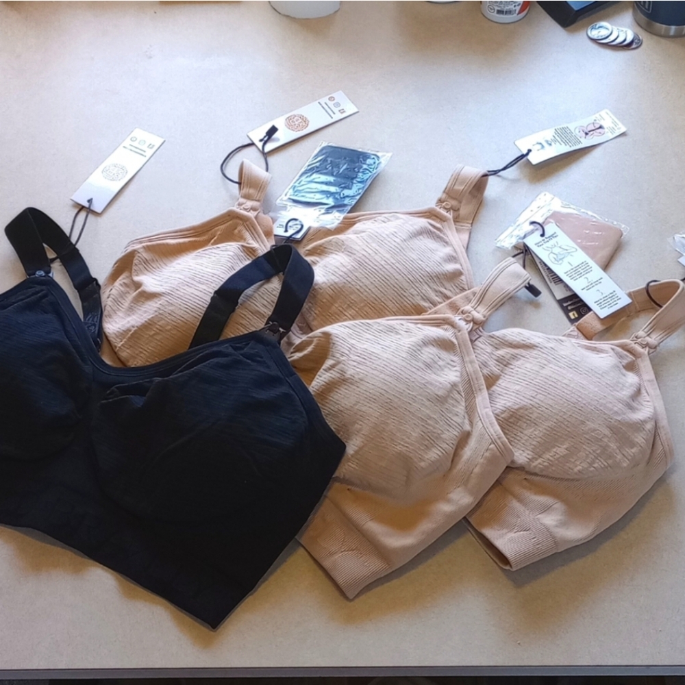 Kindred Bravely Pumping & Nursing Bras lot, NWT, Sm. Super Busty, Black & Beige